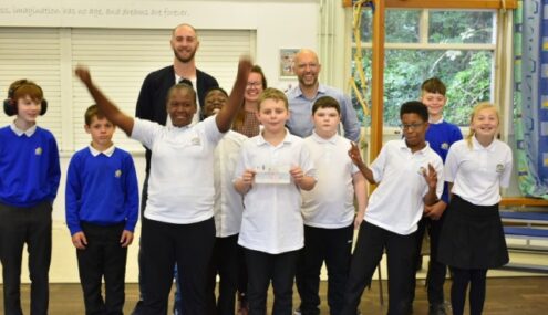 SH&P Present Funds Raised To Woodstock School